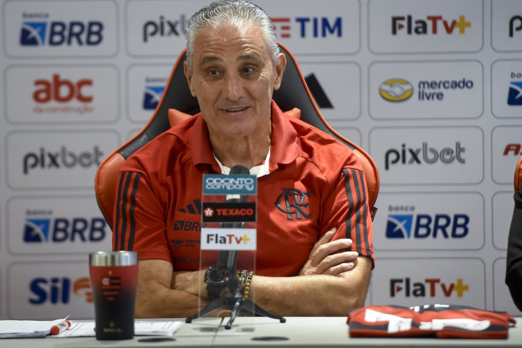 Técnico Tite em entrevista coletiva de apresentação no Flamengo
