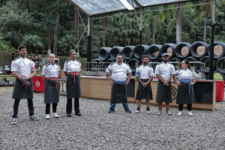 Competidores desembarcam em Juiz de Fora (MG) para servir duzentos funcionários em unidade da ArcelorMittal