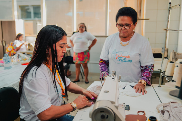 Programa Costurando o Futuro – Empreendimentos Solidários capacita profissionais de costura em Fortaleza