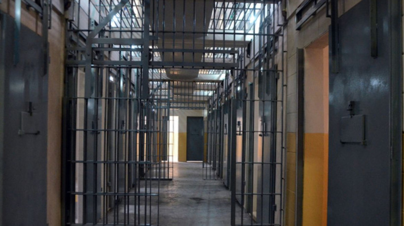 O benefício da saidinha só se aplica a detentos condenados que estão no regime semiaberto