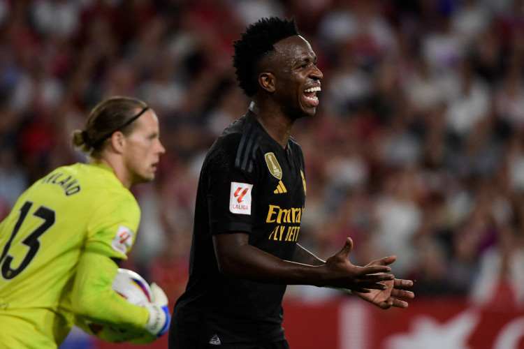 Atacante Vinícius Júnior no jogo Sevilla x Real Madrid pelo Campeonato Espanhol