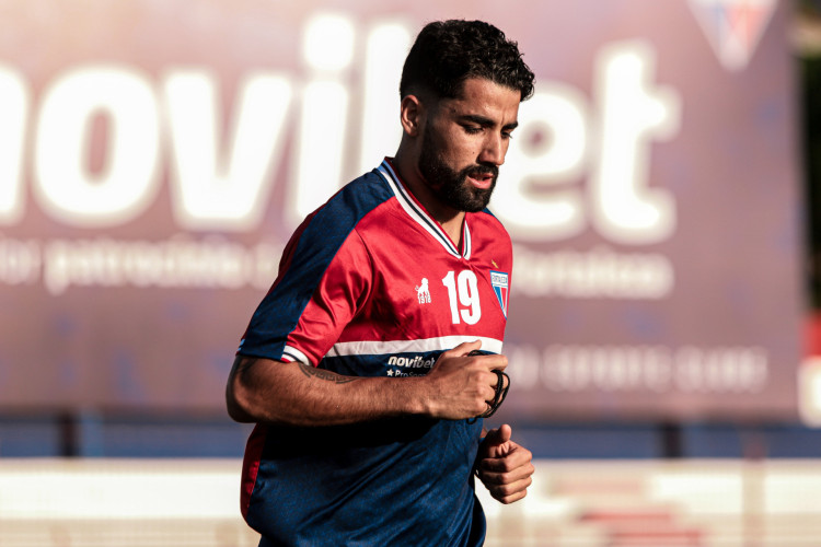 Zagueiro Brítez em treino do Fortaleza no Centro de Excelência Alcides Santos, no Pici