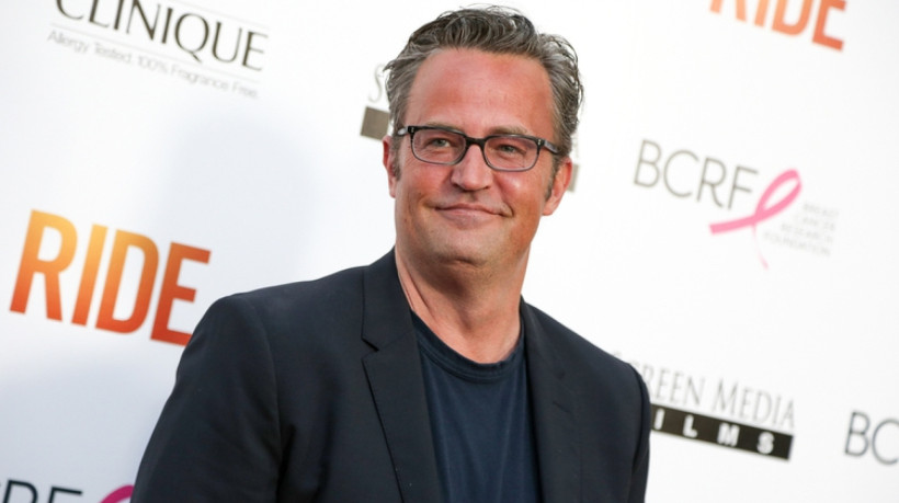 Testes inciais descartam que morte de Matthew Perry foi causada por overdose de fentanil e metanfetamina. 