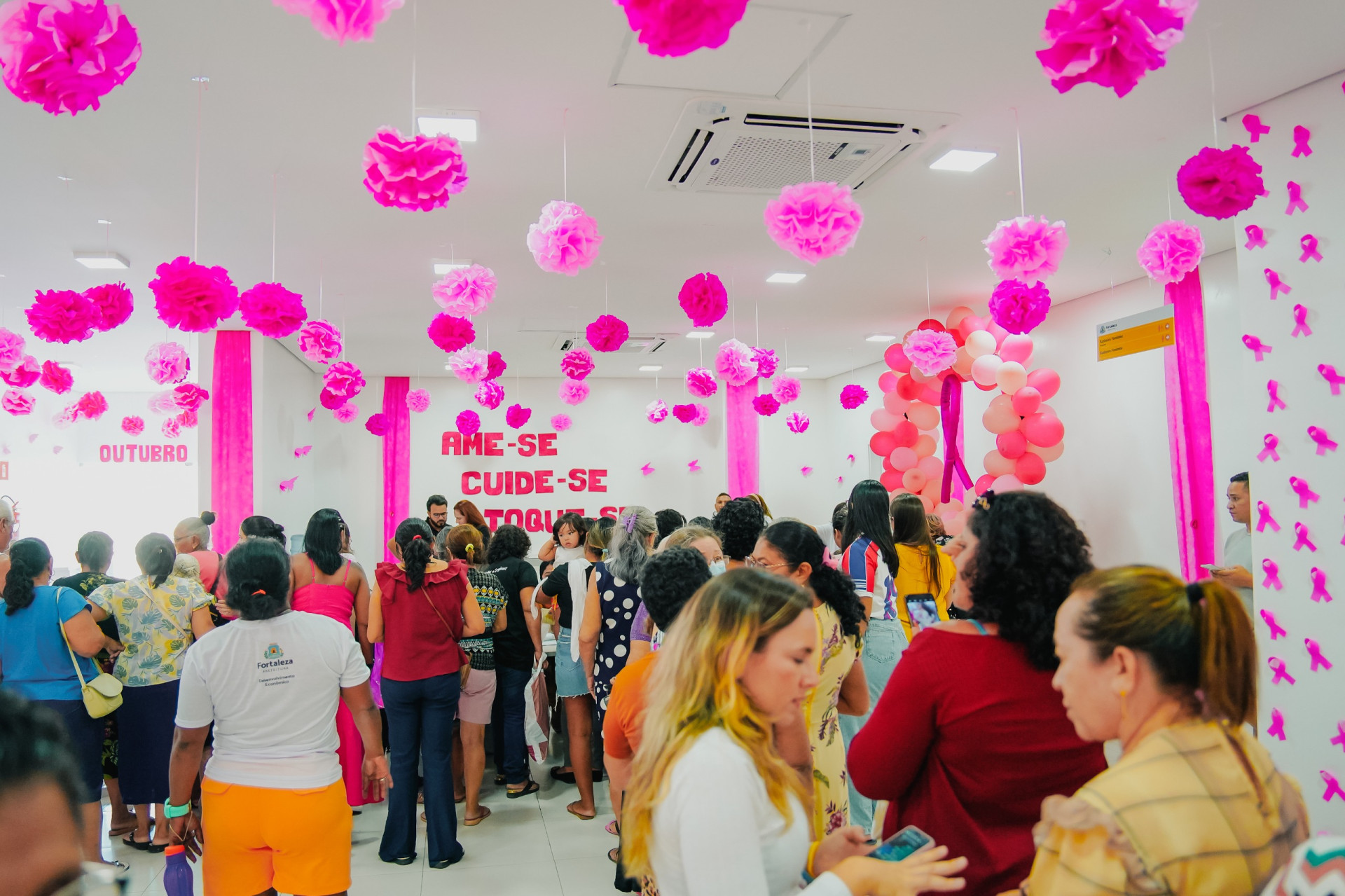 Entrega de sutiãs para mulheres mastectomizadas