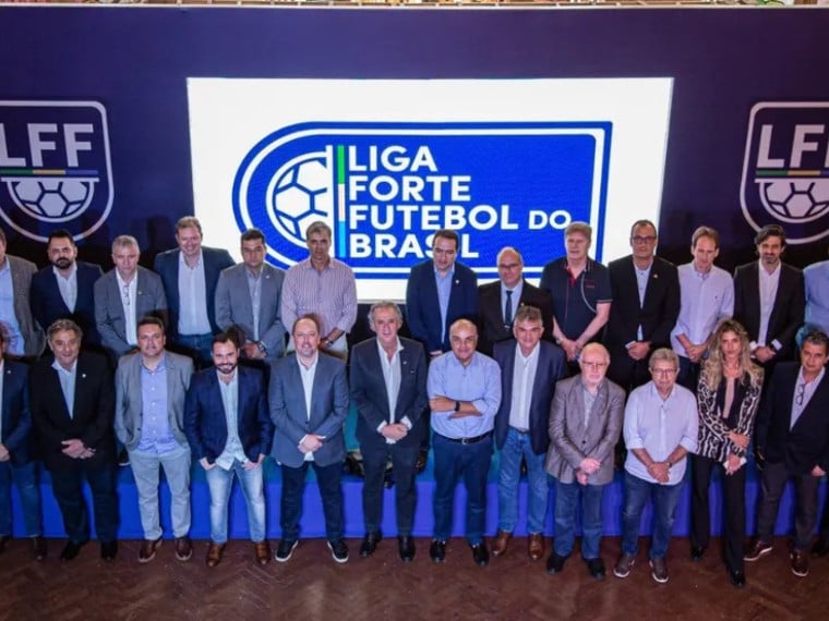 Representantes dos clubes da Liga Forte Uni&atilde;o