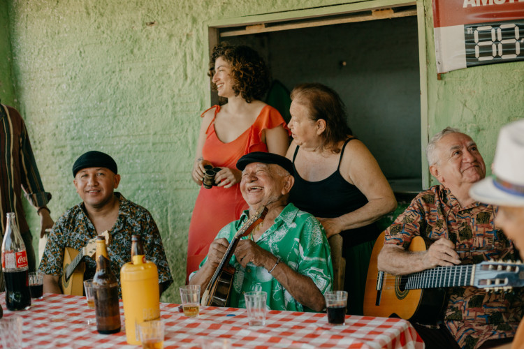 Caixa Cultural Fortaleza comemora trajetória do mestre Macaúba com espetáculos