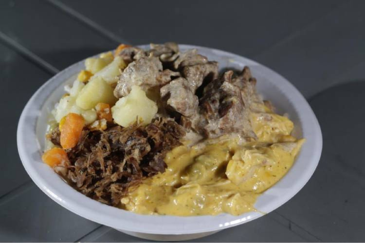 Valores de refei&ccedil;&otilde;es aos trabalhadores subiram no Brasil e em Fortaleza no &uacute;ltimo ano