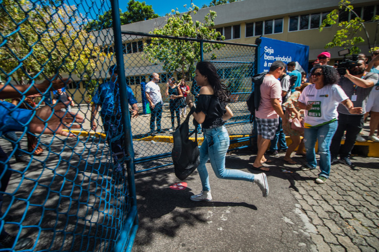 FORTALEZA, CEARÁ, 05-11-2023: Primeiro dia de prova do Enem 2023, na Unifor.  (Foto: Fernanda Barros/ O Povo)




