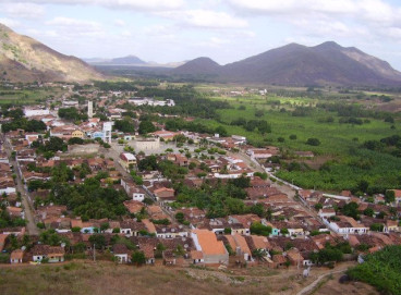 Um agricultor de 48 anos morreu após ter sido atingido por uma pedra na zona rural do município de Uruburetama 