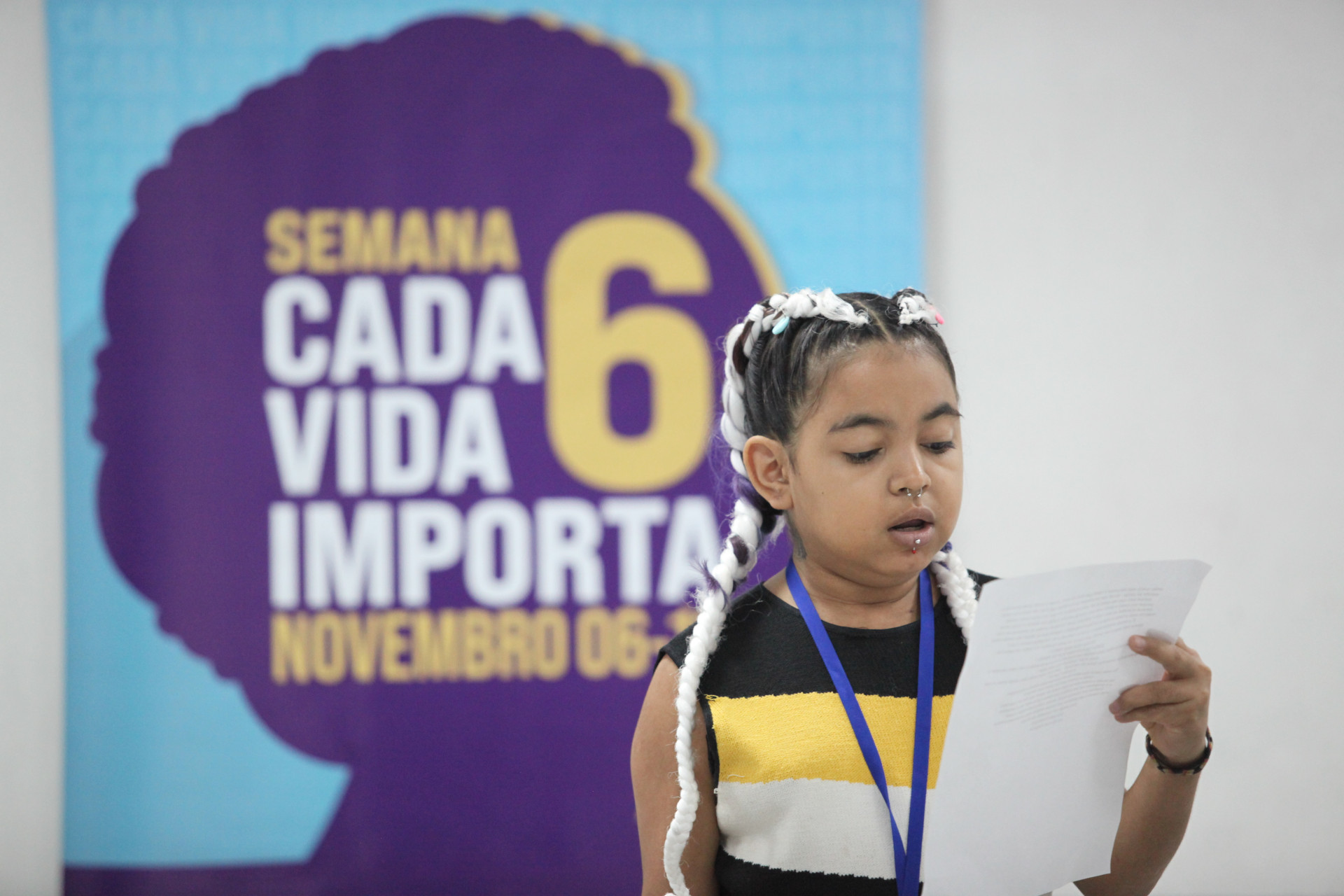 ￼RACHEL Vieira, do Coletivo Agente da paz, fez apresentação durante o seminário (Foto: FÁBIO LIMA)