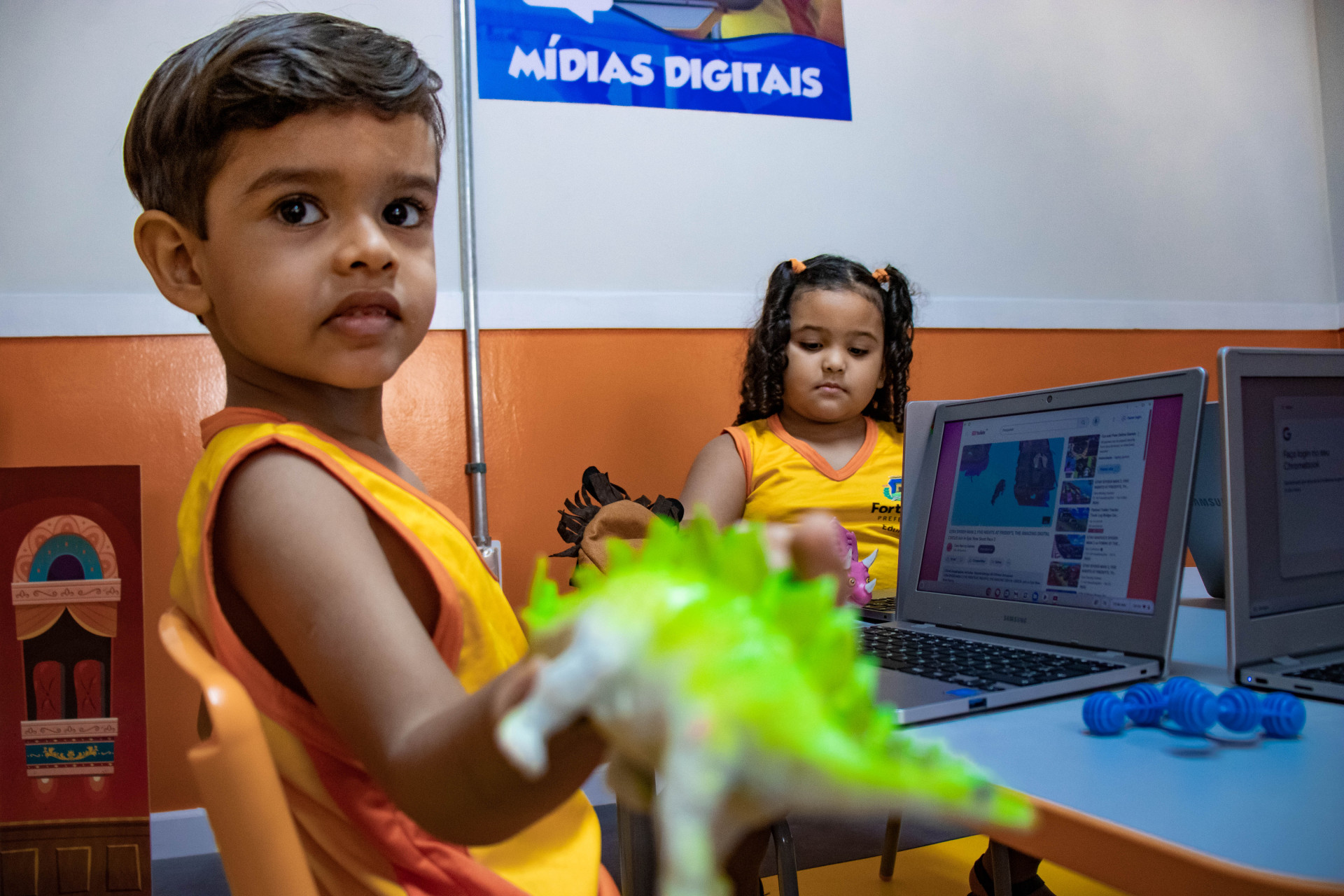 FORTALEZA, CEARÁ, BRASIL, 13-11-2023: Prefeitura e José Sarto entregam novo CEI, Centro de Educação Infantil Maria Dalva dos Santos no Pirambu, com vista para o Mar. (Foto: Samuel Setubal/ O Povo)
