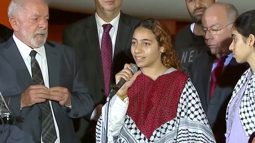 Shahed al-Banna, jovem palestina que chegou ao Brasil de Gaza nessa segunda-feira, 13