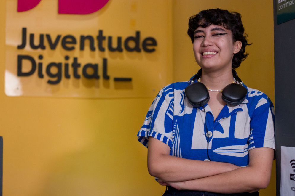 Tato Barbosa, 19, é bolsista de comunicação na Juventude Digital(Foto: Samuel Setubal)
