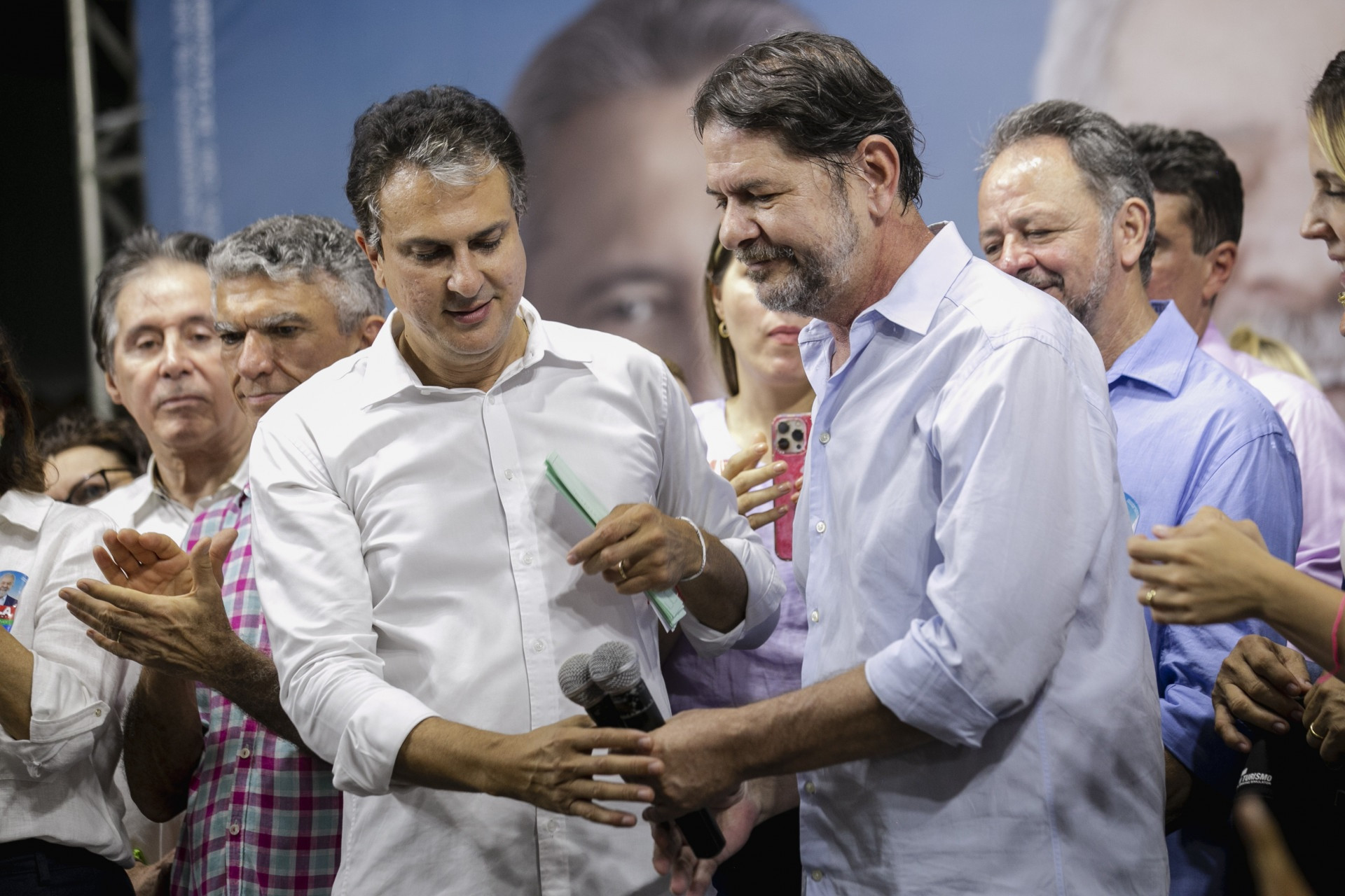 ￼CAMILO SANTANA e Cid Gomes e os rumos a serem tomados visando às eleições 2024 (Foto: Aurélio Alves)