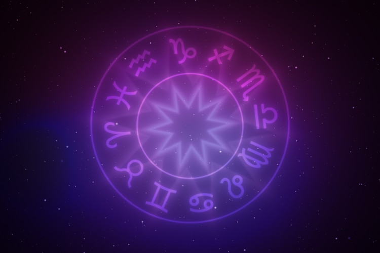 O Sol encerra a sua temporada em Escorpião e entra em Sagitário, trazendo otimismo e aliviando as tensões (Imagem: Silver Place | Shutterstock) 