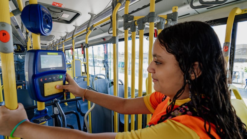 Foto de apoio ilustrativo: saiba perfil do aluno que deve atualizar biometria facial da carteira estudantil para uso do transporte p&uacute;blico de Fortaleza 