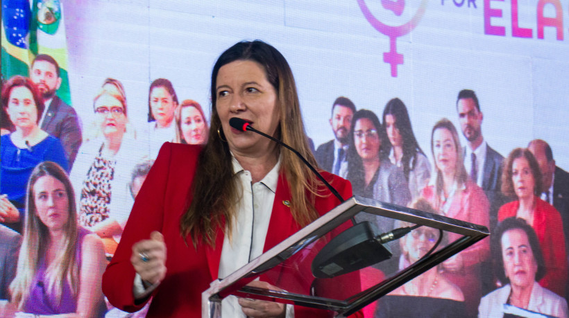 Deputada estadual Lia Gomes (PDT) afirmou que espera ser "companheiras de partido" da ex-governadora Izolda Cela (sem partido)