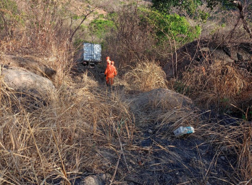 Corpo de Bombeiros atuou no acidente com o caminhão baú, que aconteceu na subida da serra para a localidade de Camará, entre Itapajé e Itapipoca  