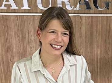 A empresária e vice-presidente de operações do Grupo Telles, Aline Telles, abre as palestras do seminário Geração Família 