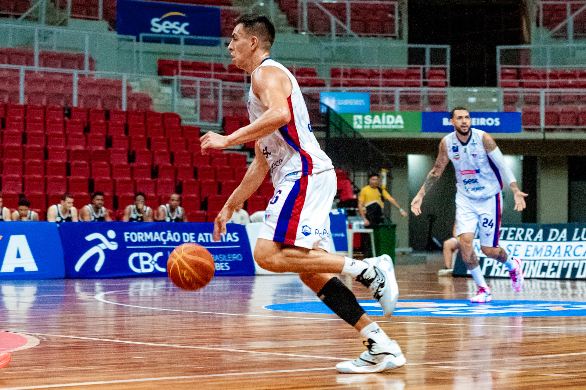 Carcalaion bateu o Timão dentro de casa (Foto: Carlos Roosewelt/FBC)