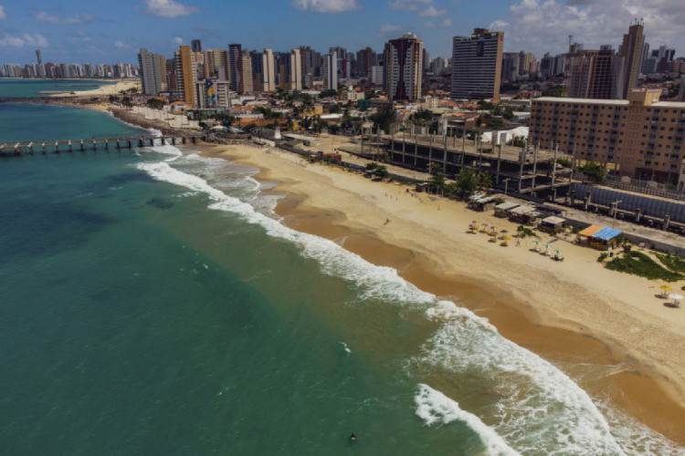 No litoral do Ceará, Fortaleza é conhecida como a Terra do Sol por seu clima ensolarado. Veja a previsão do tempo para amanhã
