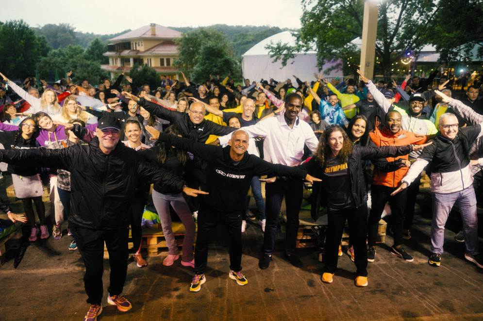 Vanderlei Cordeiro de Lima, atleta, conduz talk show no Bota Pra Correr Vale dos Vinhedos