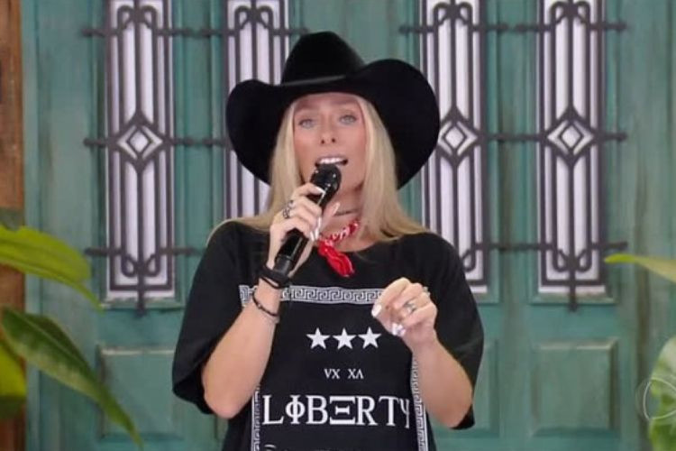 A Fazenda: Adriane Galisteu comandou a Prova de Fogo e revelou o Poder da Chama.