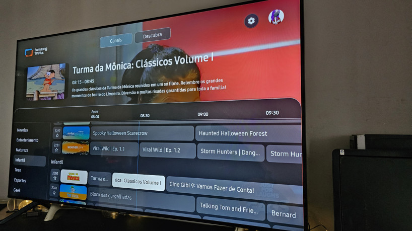 Crystal UHD CU7700 tem Samsung TV Plus, uma "TV a cabo pela internet" - e gratuita