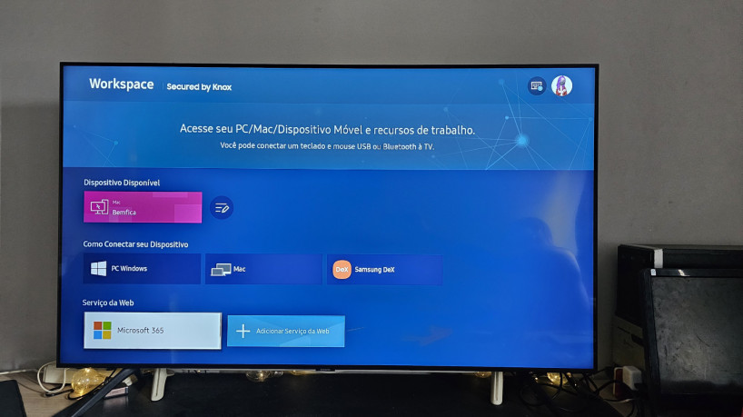 Modo Workspace na Samsung Crystal UHD CU7700 permite usar TV para atividades de trabalho