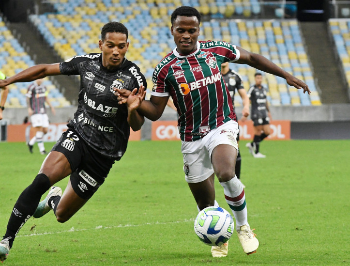 Santos e Fluminense se enfrentam pelo Brasileirão Série A 2023 hoje, 29; onde assistir ao vivo aos jogos do dia e horário do jogo 