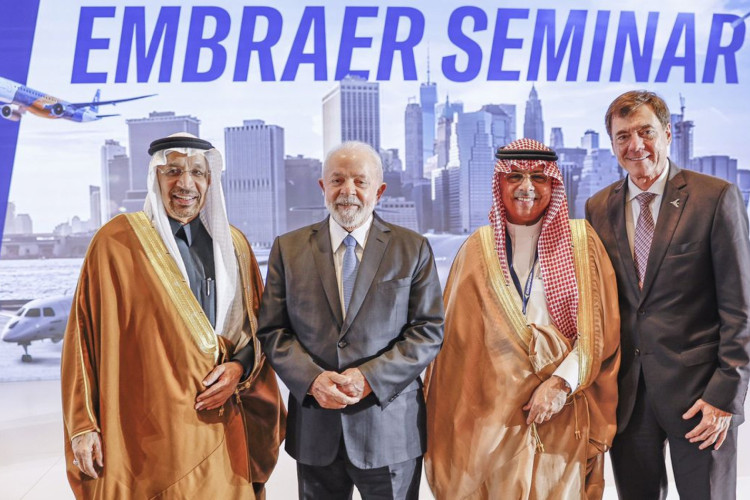 Embraer assina três acordos de investimentos na Arábia Saudita 