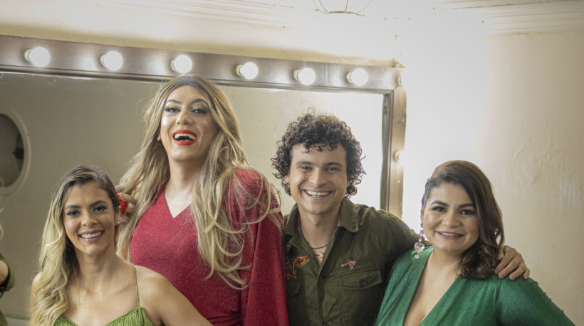 Max Petterson, Mila Costa, Morgana Camila e Denis Lacerda apresentam espetáculo (Foto: AURÉLIO ALVES)