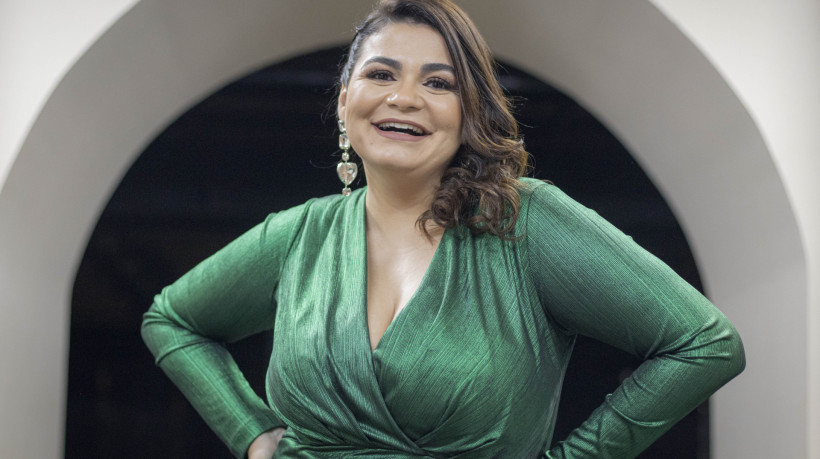 Morgana Camila apresenta "O Barai Dá, O Barai Tira" no Theatro José de Alencar
