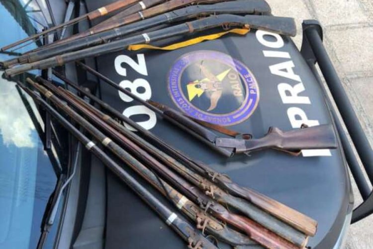 Investigações para a captura dos proprietários das armas serão comandadas pela Polícia Civil