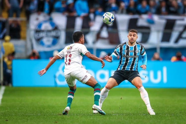 Fluminense e Grêmio FBPA ao vivo assistir tv 07.12.2023 há 1, Players Of  the Stage Group