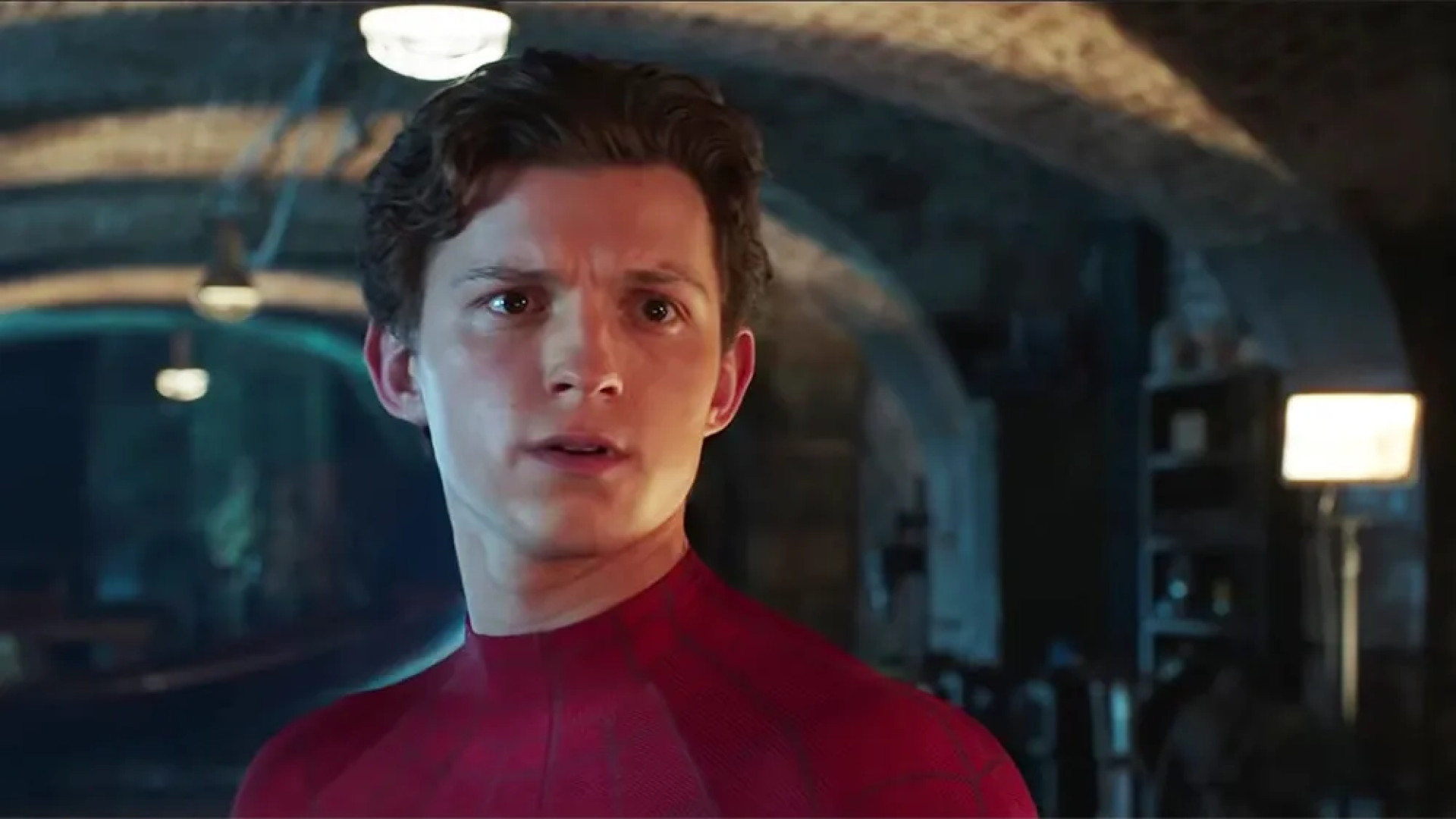 Tom Holland revelou que passou cinco anos sem pagar a sua conta de água na Inglaterra