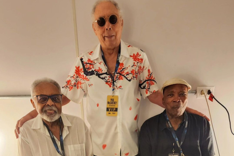 Os músicos Gilberto Gil, Jards Macalé e Milton Nascimento assistiram o último show de Paul McCartney no Brasil 