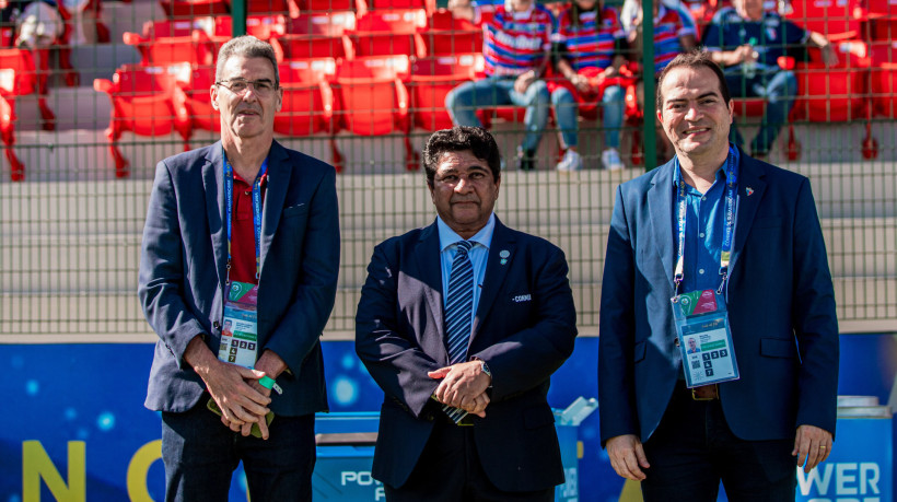 Geraldo Luciano, Ednaldo Rodrigues e Marcelo Paz no jogo Fortaleza x LDU, no Estádio Domingo Burgeño, pela final da Copa Sul-Americana 2023