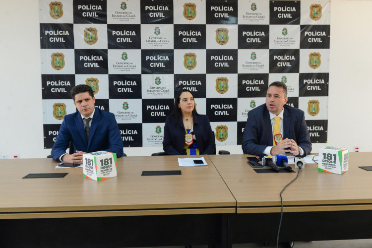  Coletiva de imprensa com o promotor de Justiça Jairo Pequeno Neto, delegada Ruth Benevides e delegado Eduardo Tomé, da Polícia Civil do Ceará 