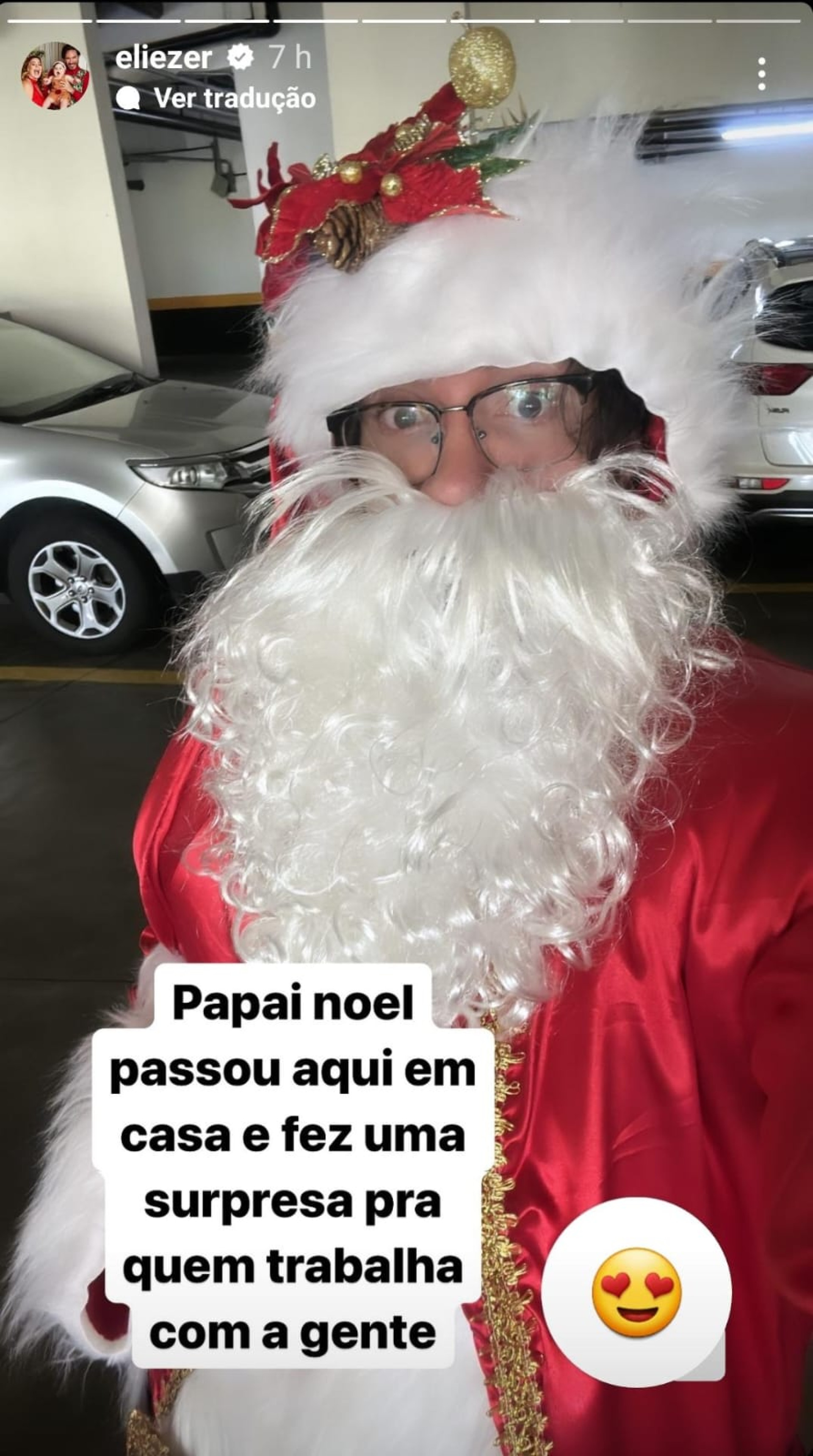Eliezer se vestiu de Papai Noel para presentear funcionária com carro zero