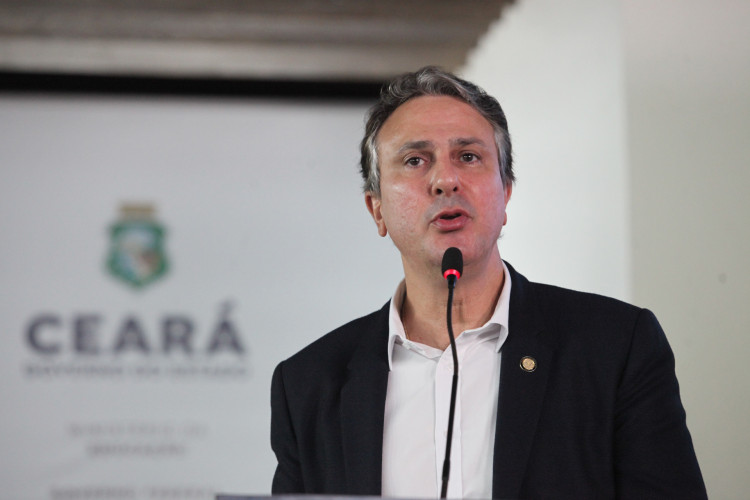 Camilo Santana (PT), ministro da Educa&ccedil;&atilde;o, foi supostamente monitorado pela Abin. Um drone da Ag&ecirc;ncia foi avistado pr&oacute;ximo ao Pal&aacute;cio da Aboli&ccedil;&atilde;o, em 2021