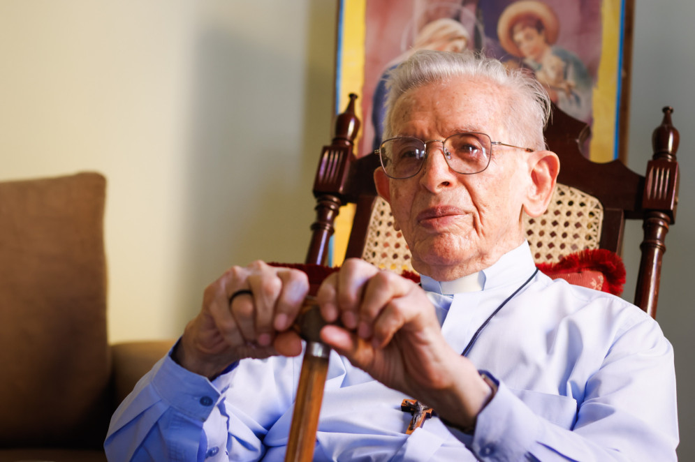 Dom Edmilson da Cruz, Bispo Emérito de Limoeiro do Norte, 99 anos de idade, tem 75 anos de ordenação presbiteral (Foto: AURÉLIO ALVES)