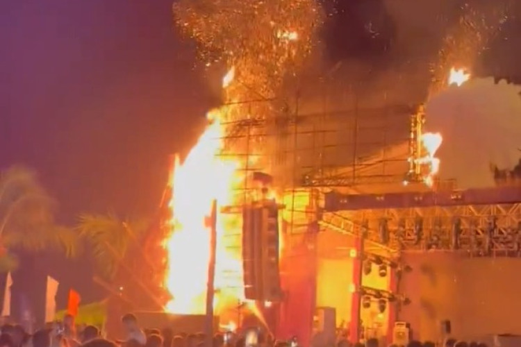 Incêndio atinge estrutura de placo em casa de show em Maceió