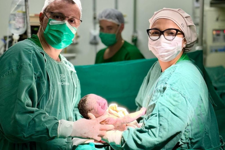 Primeiro bebê a nascer na instituição foi um menino, de parto cesária 