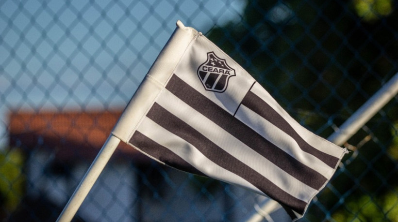Bandeira do Ceará Sporting Club na Cidade Vozão 