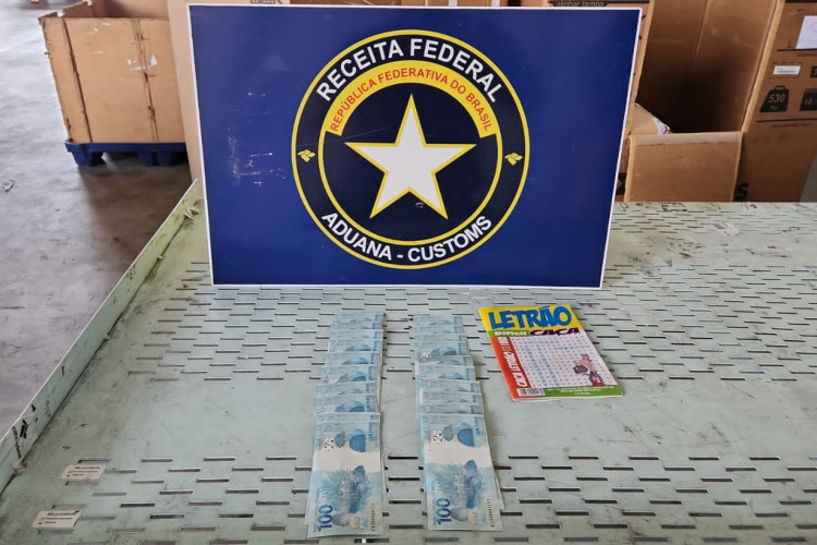 Quantia foi interceptada após suspeitas sobre a encomenda