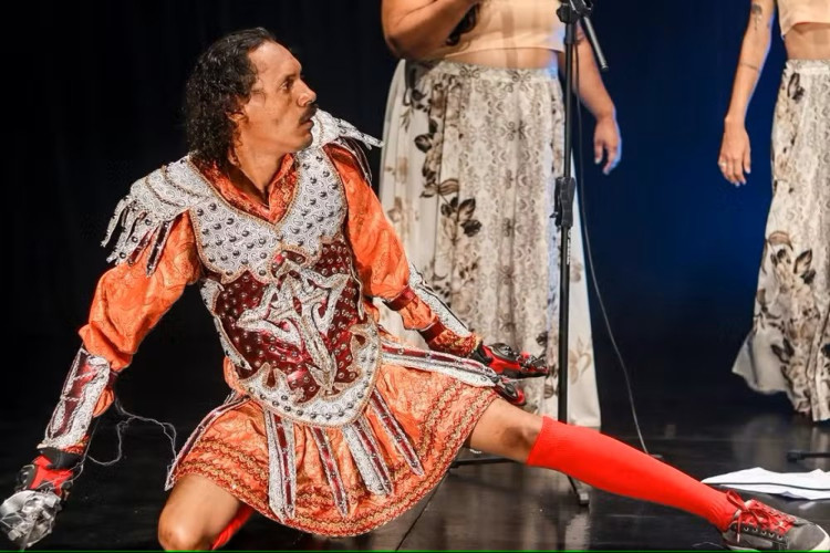 Mestre Cicinho do Reisado Manoel Messias, de Juazeiro do Norte