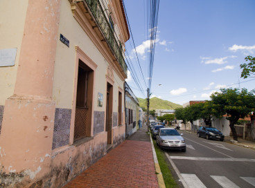 FORTALEZA, CEARÁ, BRASIL, 09-01-2024: Biblioteca Pública Municipal Capistrano de Abreu na rua Major Agostinho, Maranguape, foto para o anuário do ceará. (Foto: Samuel Setubal) 
