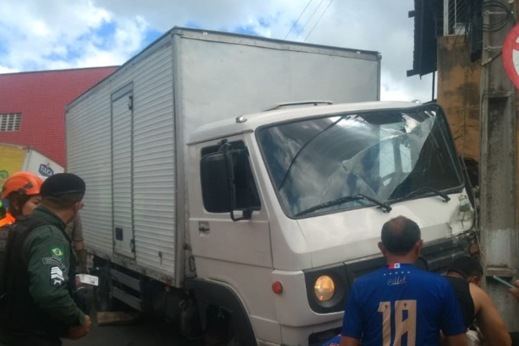 Pais e criança não resistiram aos ferimentos 