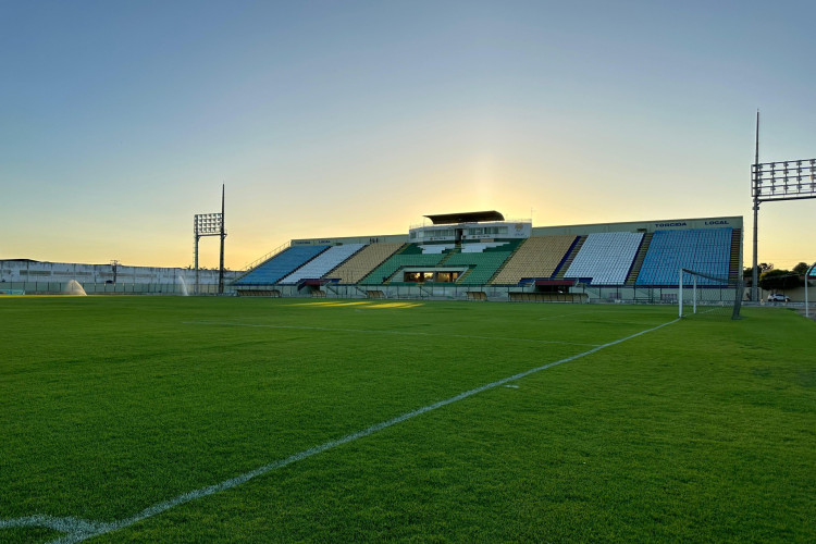 Estádio Domingão passou por melhorias na estrutura e na iluminação